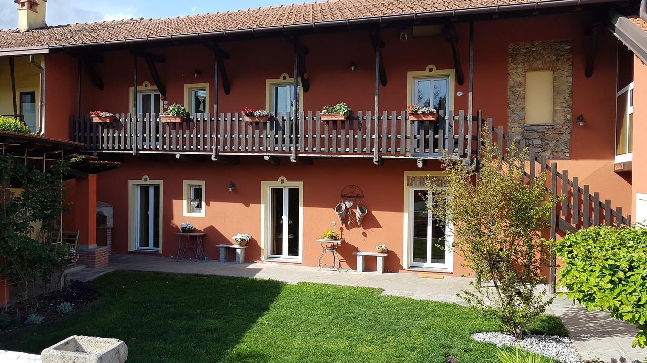B&B La Cascina Di Monia E Mario Borgo Ticino Ngoại thất bức ảnh