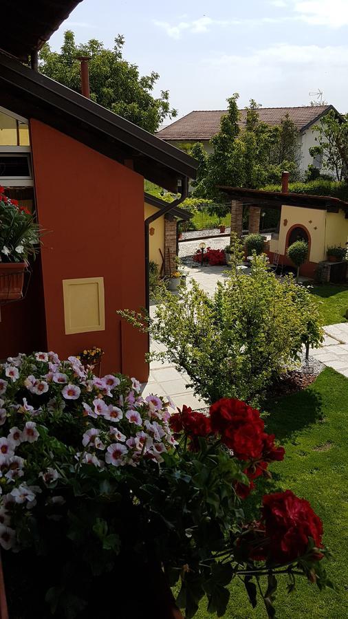 B&B La Cascina Di Monia E Mario Borgo Ticino Ngoại thất bức ảnh