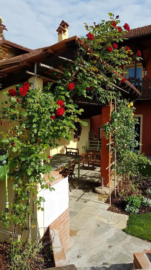 B&B La Cascina Di Monia E Mario Borgo Ticino Ngoại thất bức ảnh
