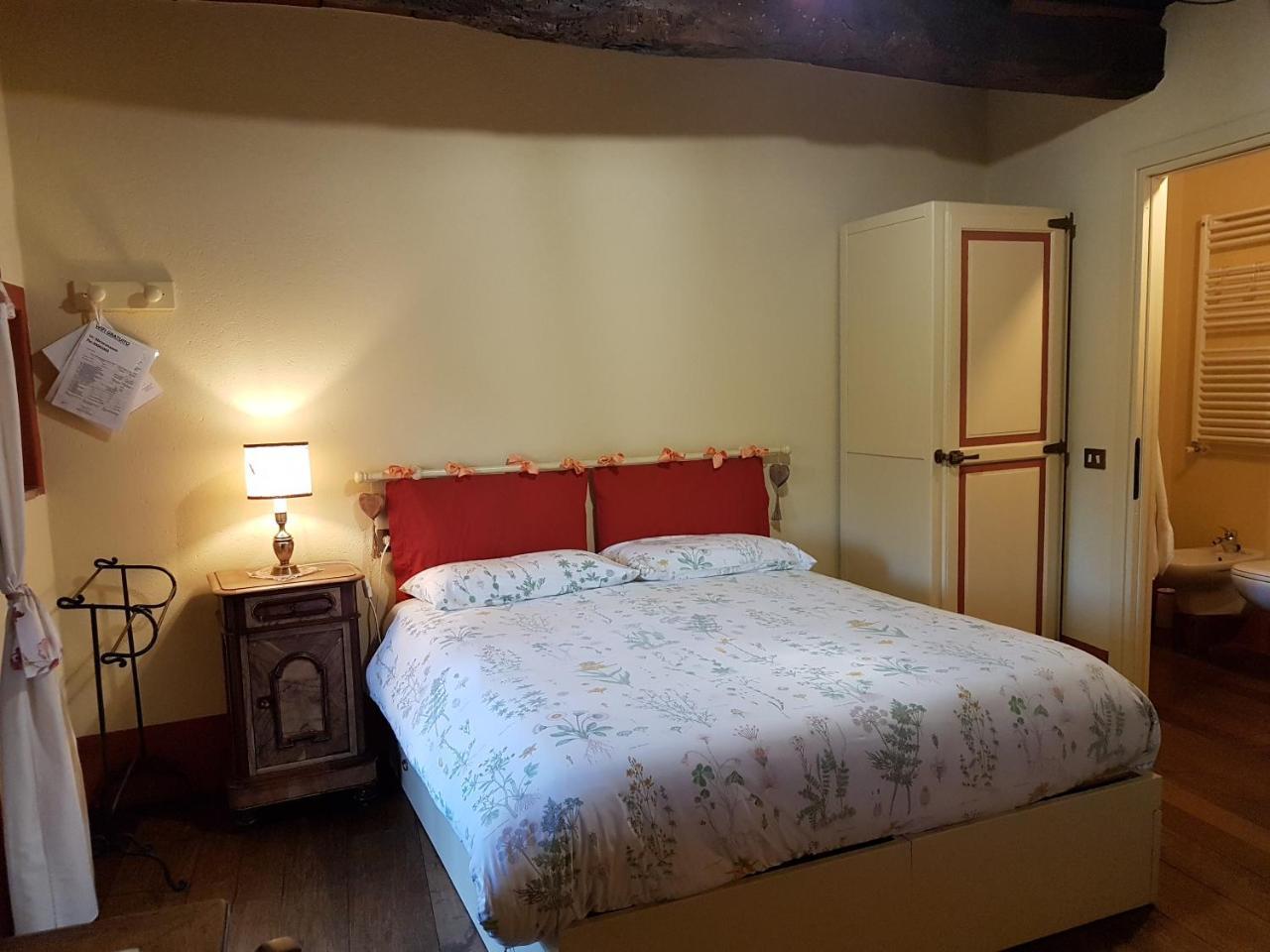 B&B La Cascina Di Monia E Mario Borgo Ticino Ngoại thất bức ảnh